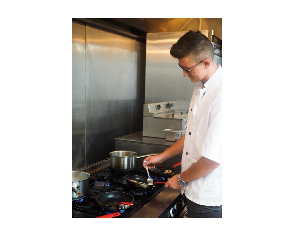 introducing-razvan-our-chef-turned-chef-recruiter-working-in-kitchen